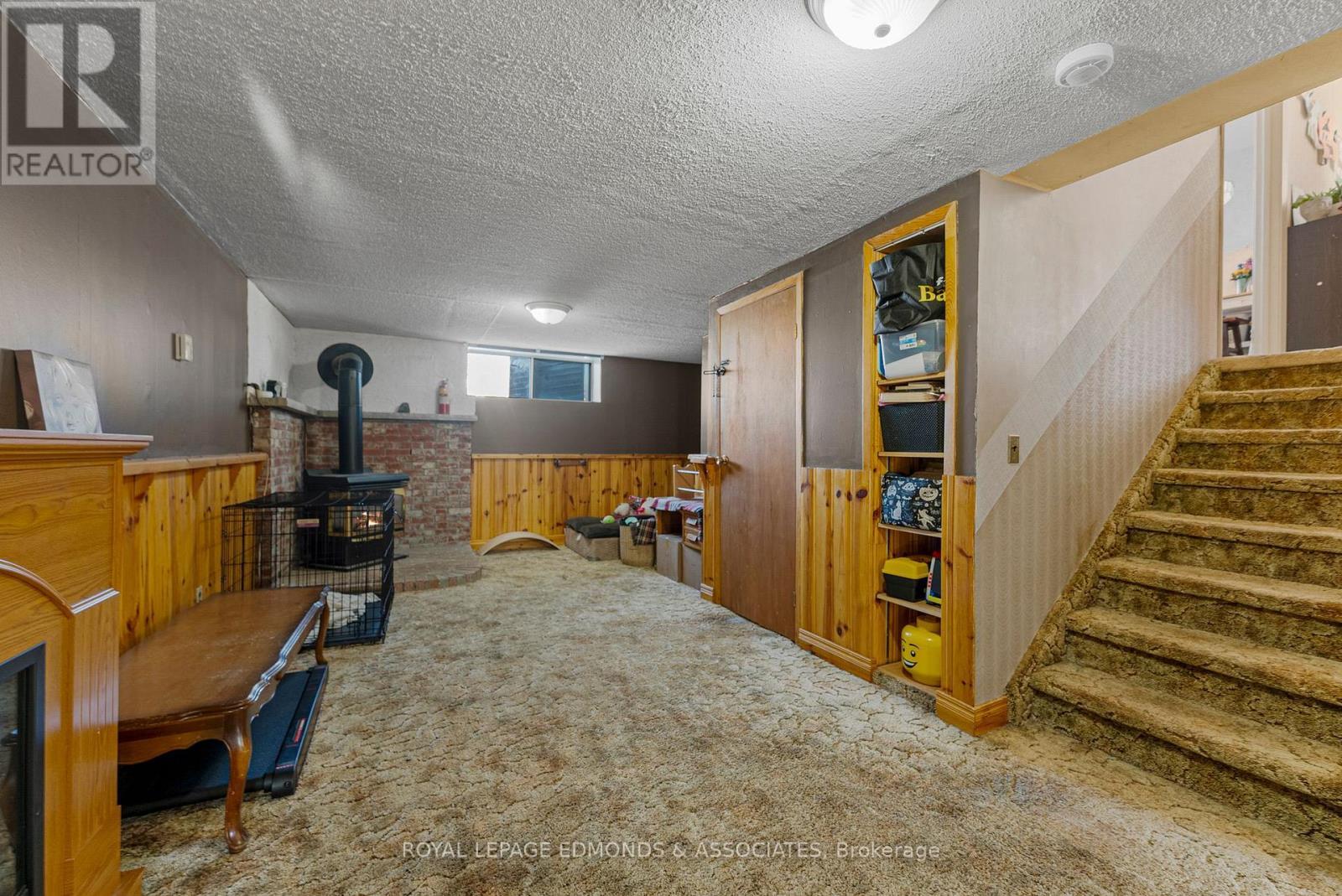 












20 MAPLE AVENUE

,
Petawawa,




Ontario
K8H2Y5

