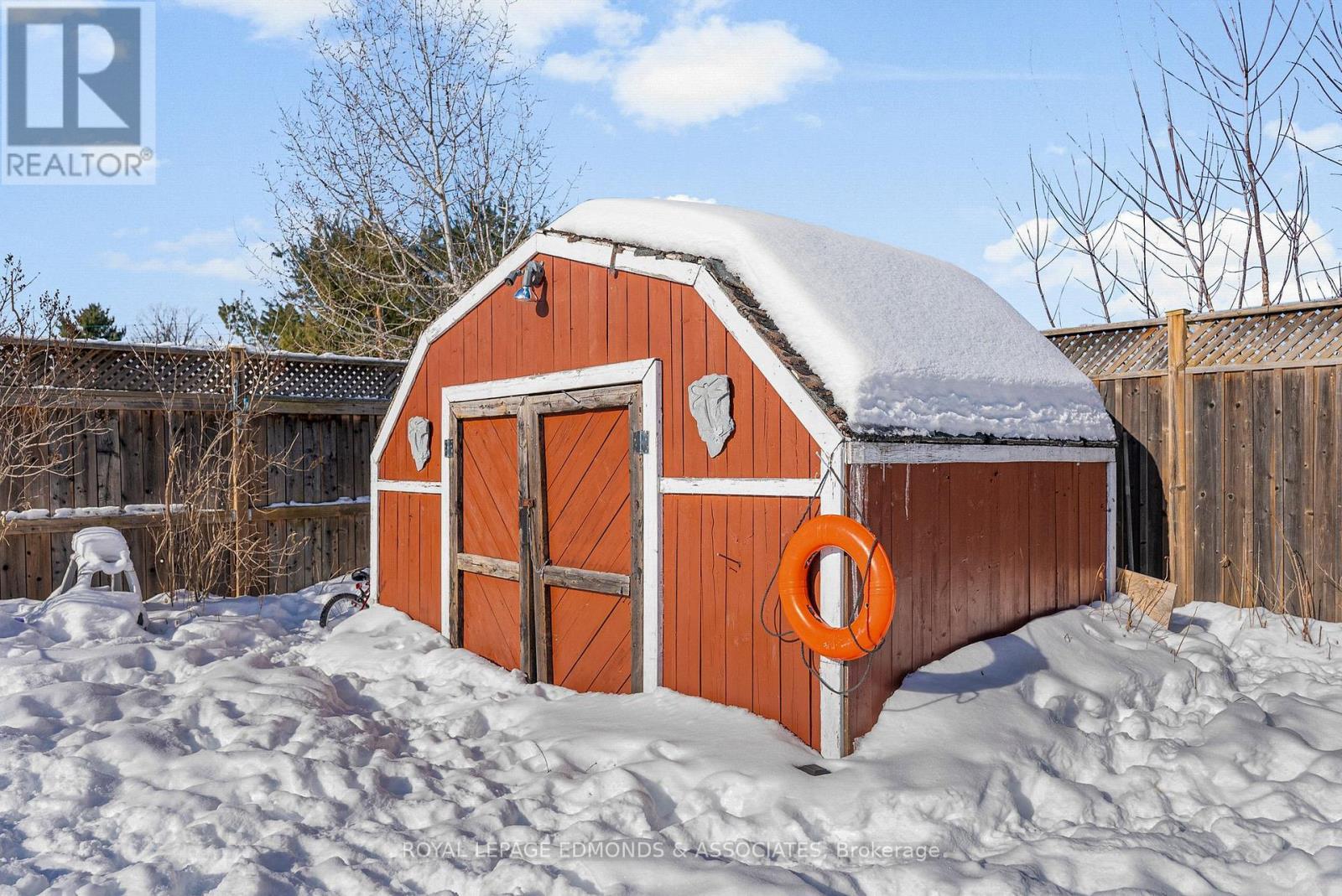 












20 MAPLE AVENUE

,
Petawawa,




Ontario
K8H2Y5

