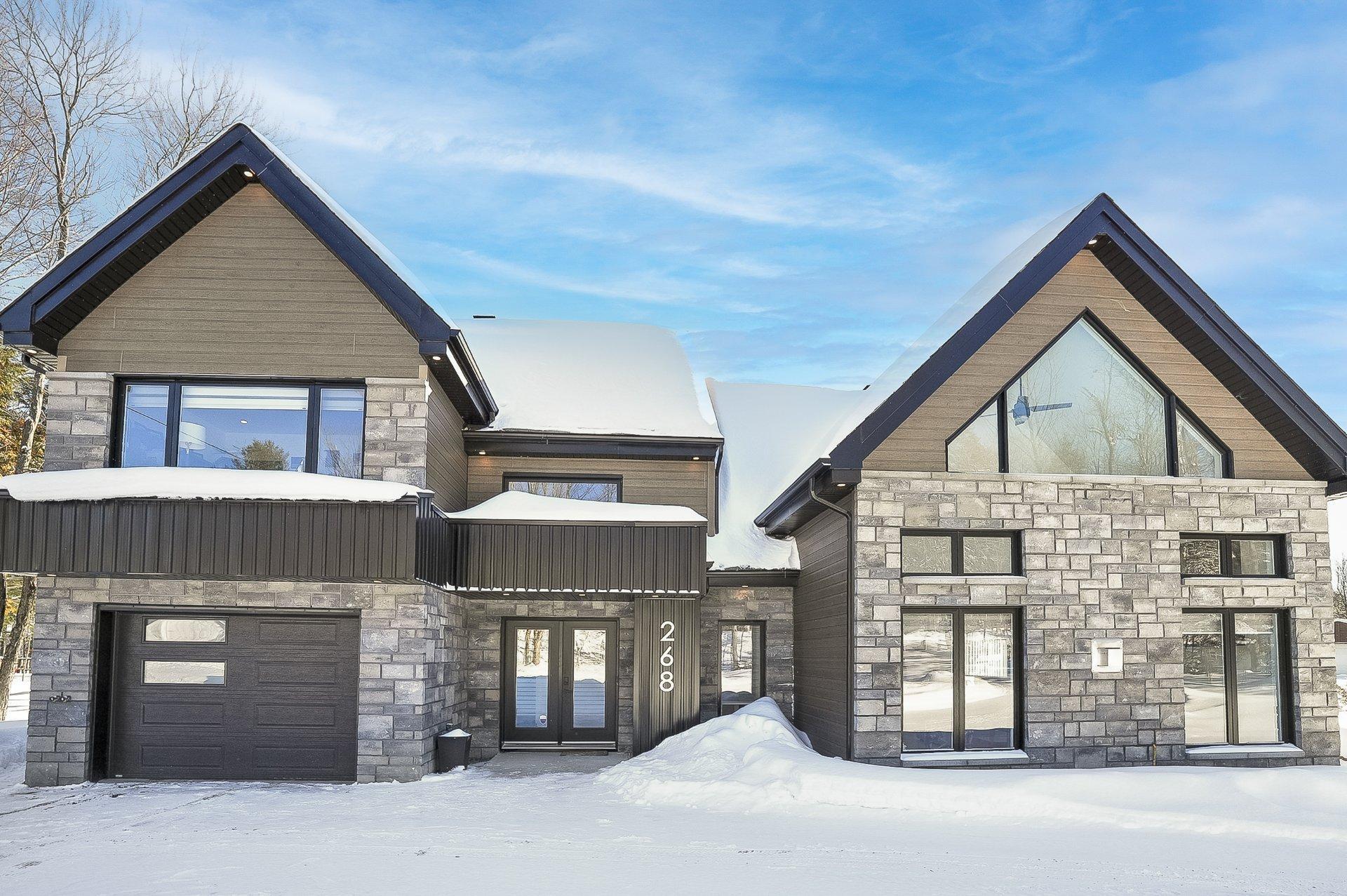 









268


Rue Montcalm

,
Saint-Colomban,




QC
J5K2N3

