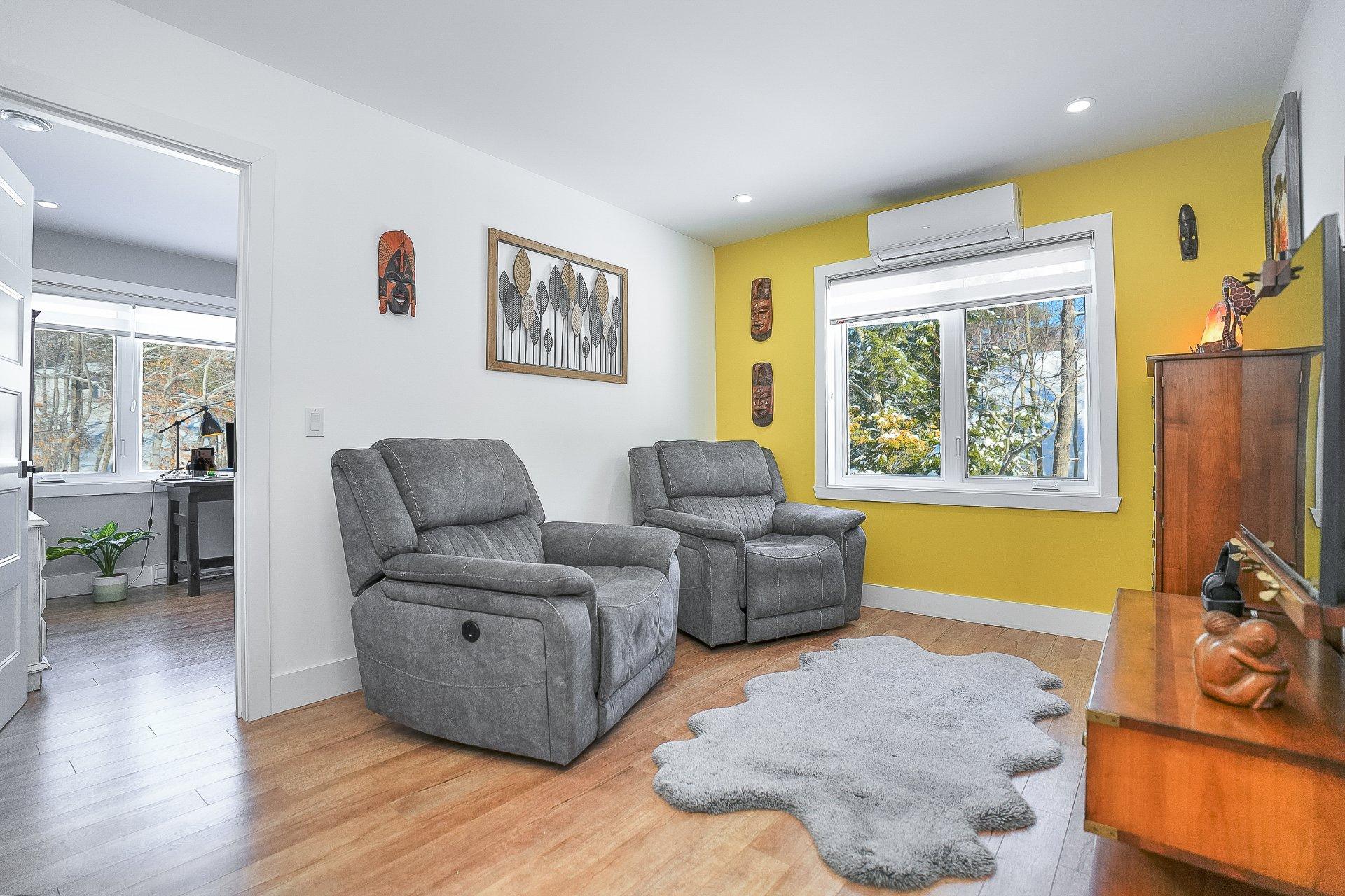 









268


Rue Montcalm

,
Saint-Colomban,




QC
J5K2N3

