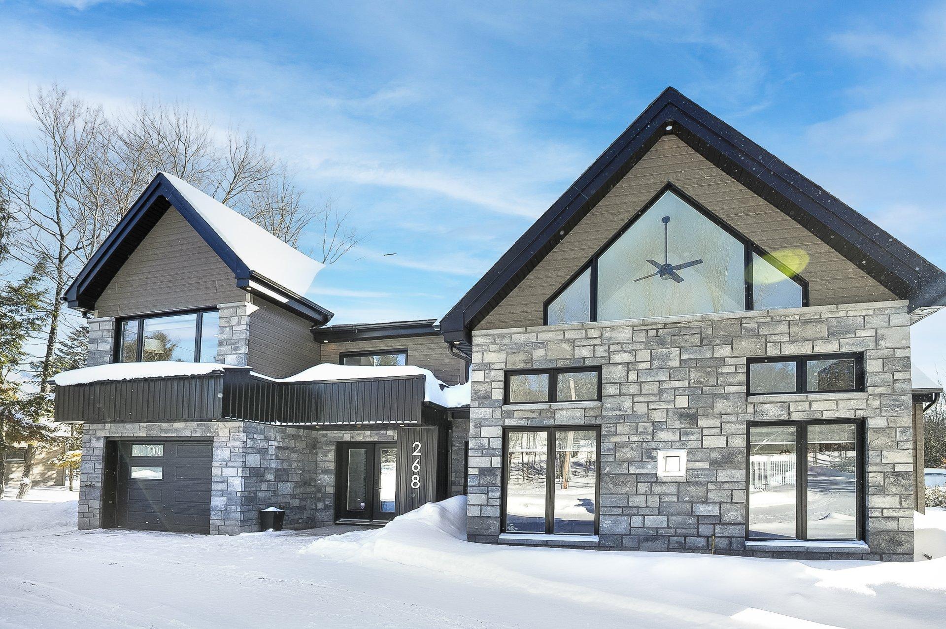 









268


Rue Montcalm

,
Saint-Colomban,




QC
J5K2N3

