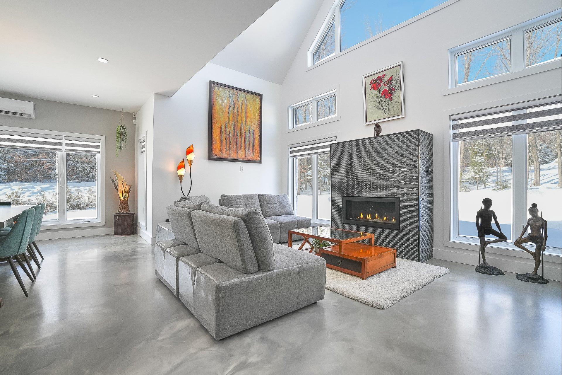 









268


Rue Montcalm

,
Saint-Colomban,




QC
J5K2N3

