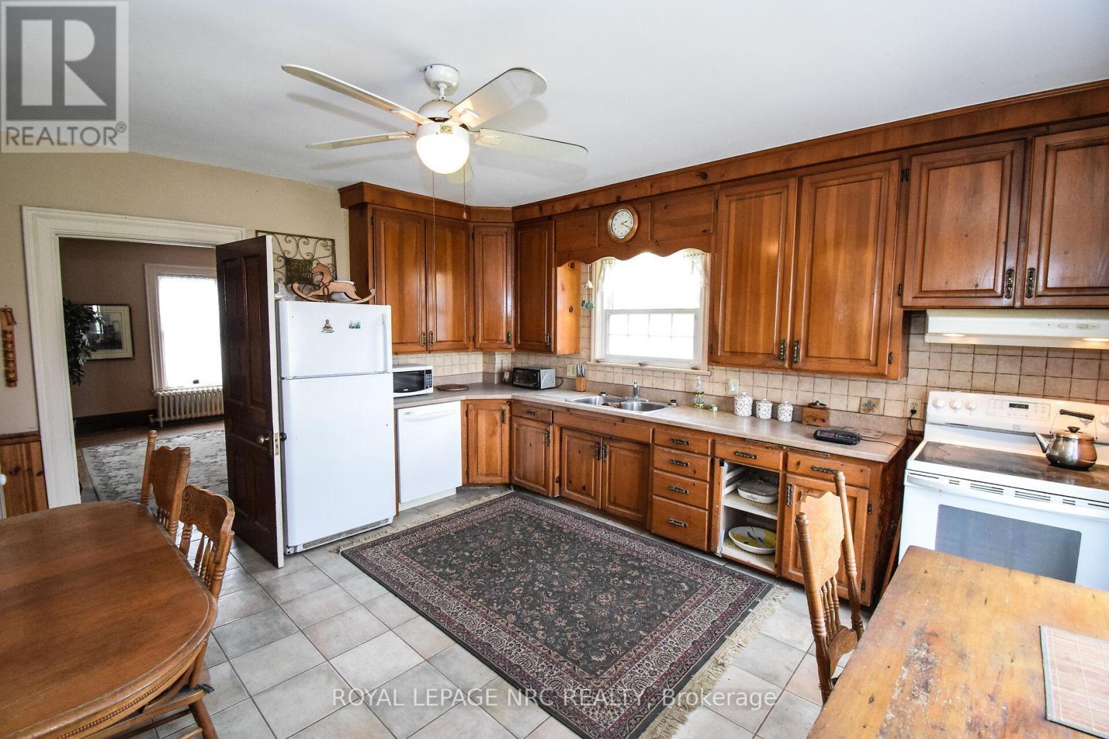 












499 TOWNLINE ROAD

,
Niagara-on-the-Lake (Rural),







Ontario
L2M6W1

