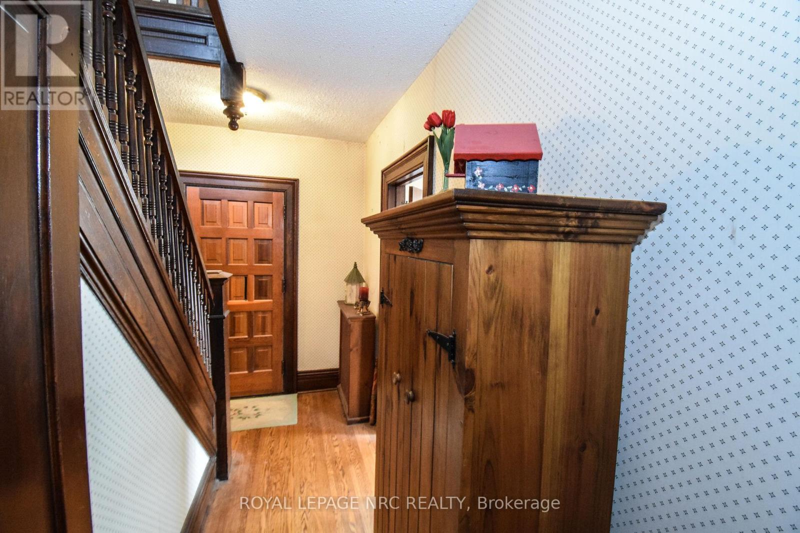 












499 TOWNLINE ROAD

,
Niagara-on-the-Lake (Rural),







Ontario
L2M6W1

