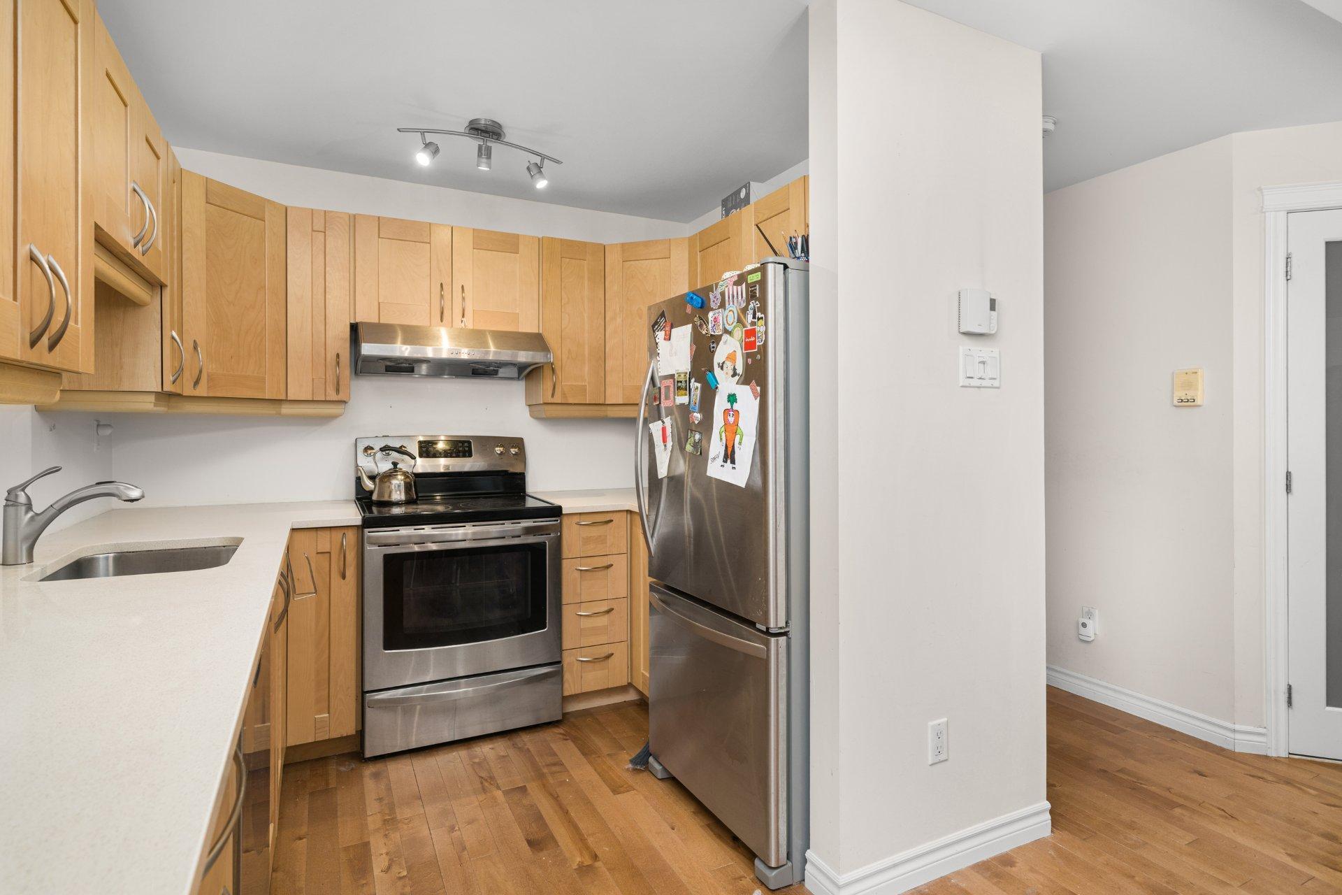 









1205


Rue Montcalm

, 1,
Montréal (Ville-Marie),




QC
H2L3G6

