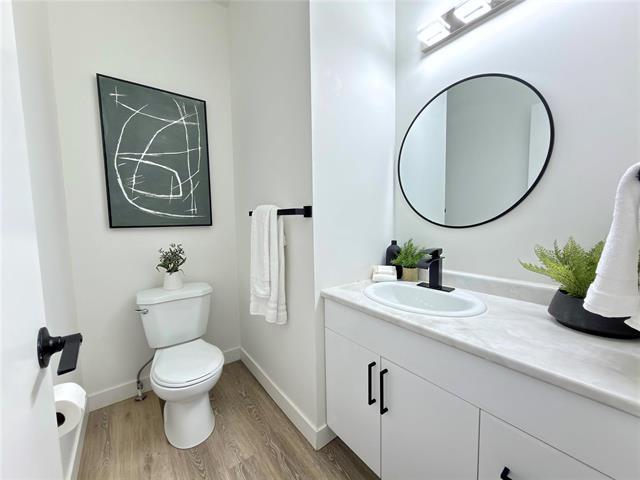 









693


Munroe

AVE,
Winnipeg,




MB
R2K 1J1

