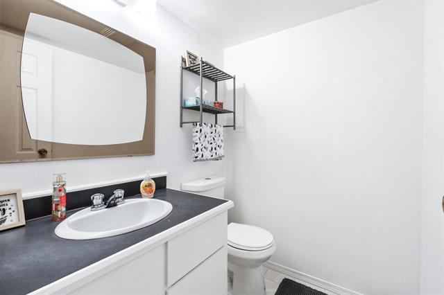 









47


Hershey

ST,
Winnipeg,




MB
R2K 4A5

