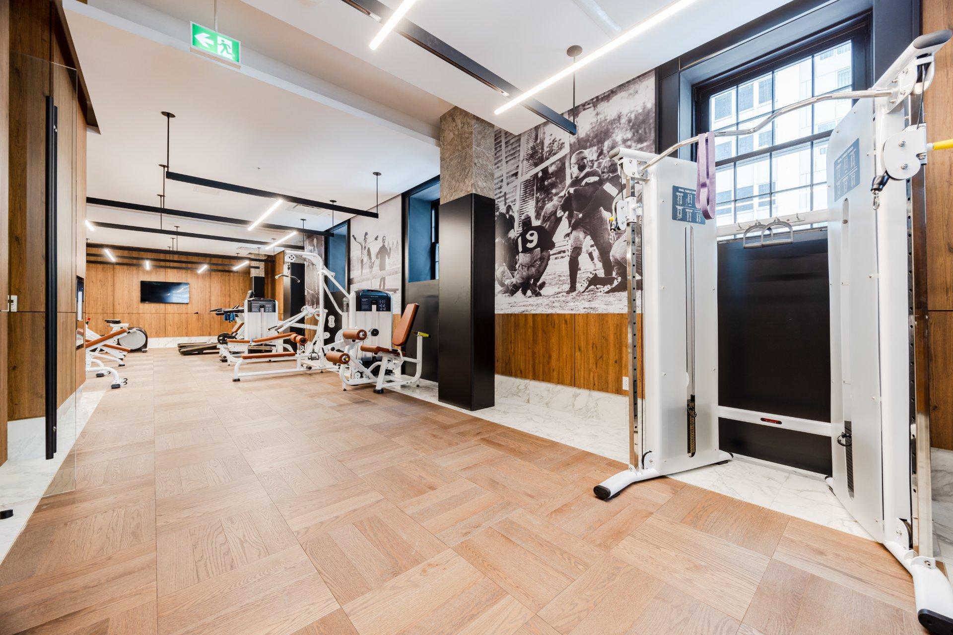 









2060


Rue Peel

, 805,
Montréal (Ville-Marie),




QC
H3A0J1

