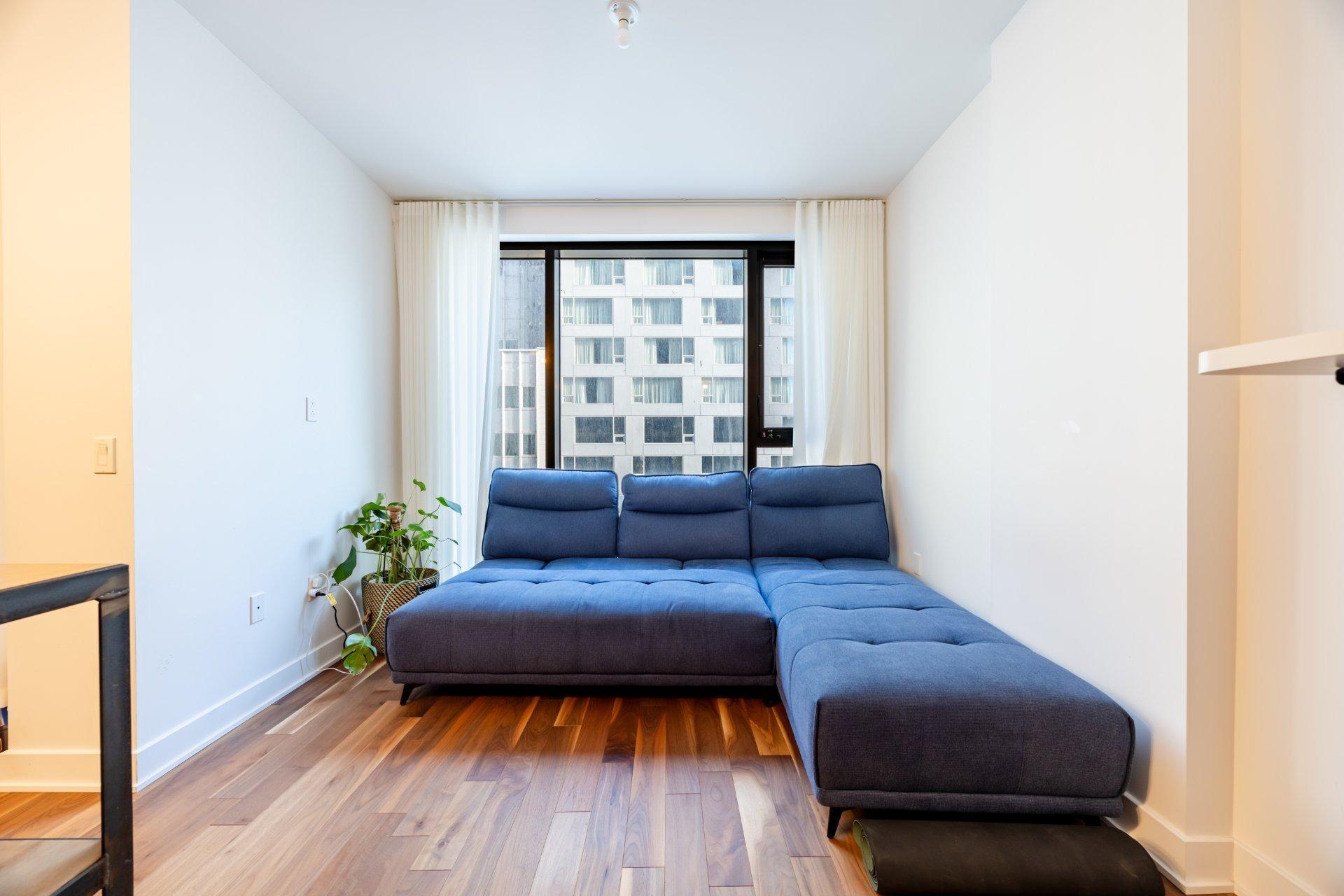 









2060


Rue Peel

, 805,
Montréal (Ville-Marie),




QC
H3A0J1

