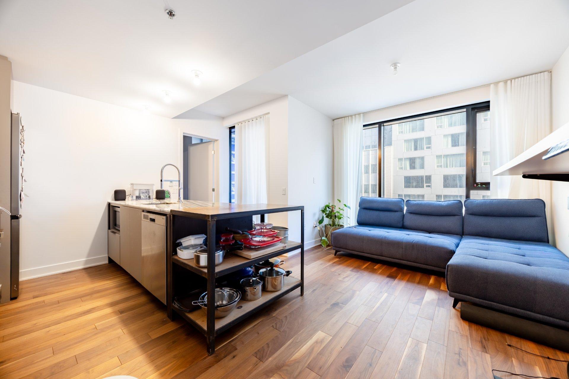 









2060


Rue Peel

, 805,
Montréal (Ville-Marie),




QC
H3A0J1

