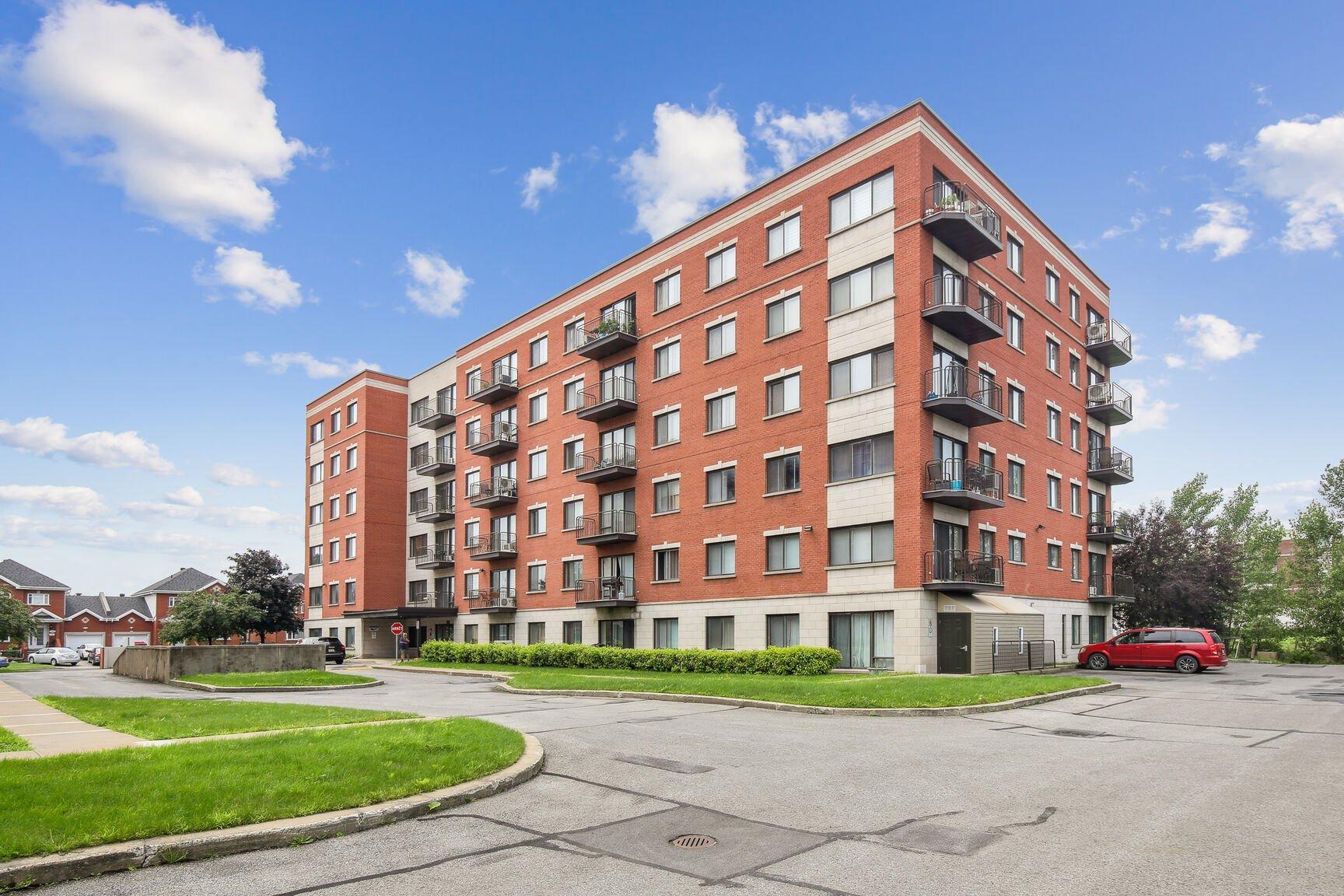 









1470


Rue Palerme

, 207,
Brossard,




QC
J4W3M5

