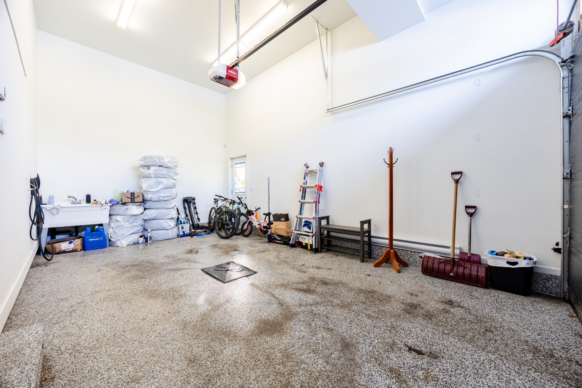 









895


Rue Richelieu

,
Brossard,




QC
J4X1H1

