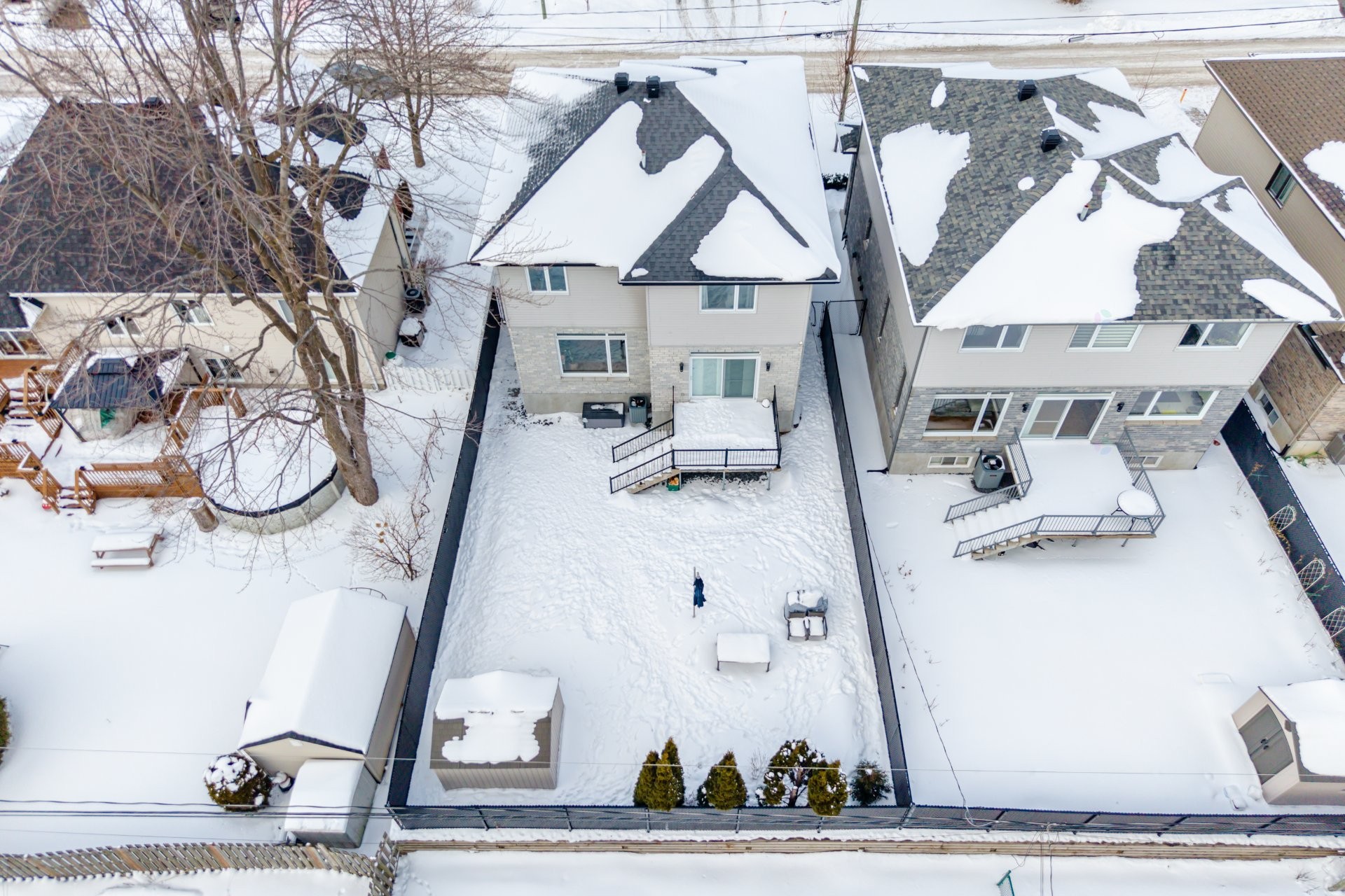 









895


Rue Richelieu

,
Brossard,




QC
J4X1H1

