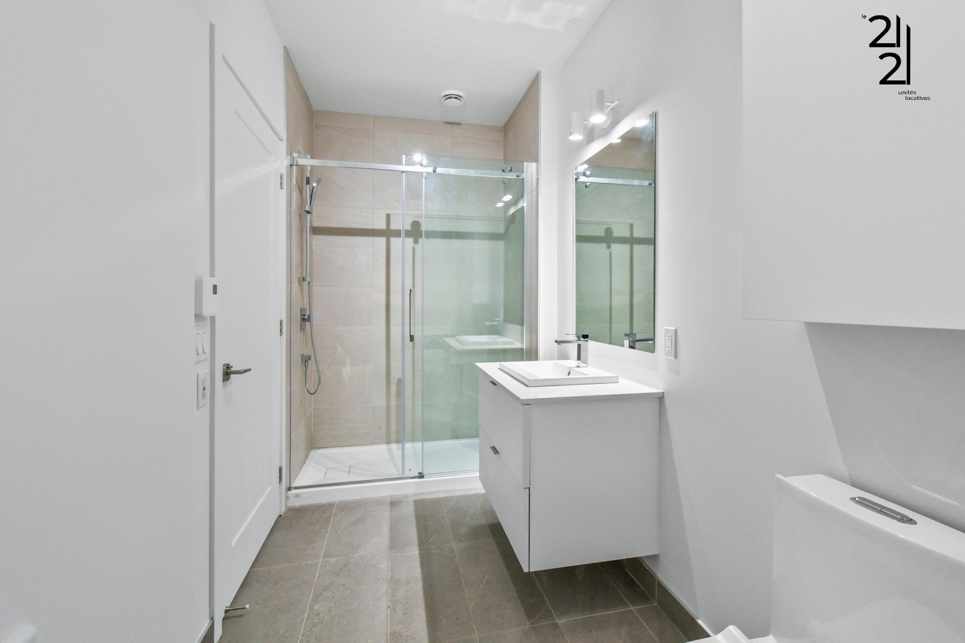 









2121


Av. Papineau

, 206,
Montréal (Ville-Marie),




QC
H2K4J5

