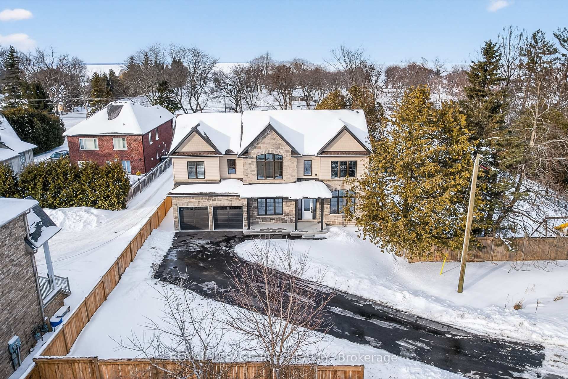 









28


St. George

Street,
Georgina,




ON
L0E 1L0

