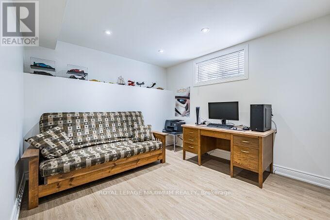 












57 ROYALTON DRIVE

,
Caledon,




Ontario
L7E2G1

