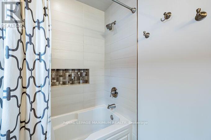 












57 ROYALTON DRIVE

,
Caledon,




Ontario
L7E2G1

