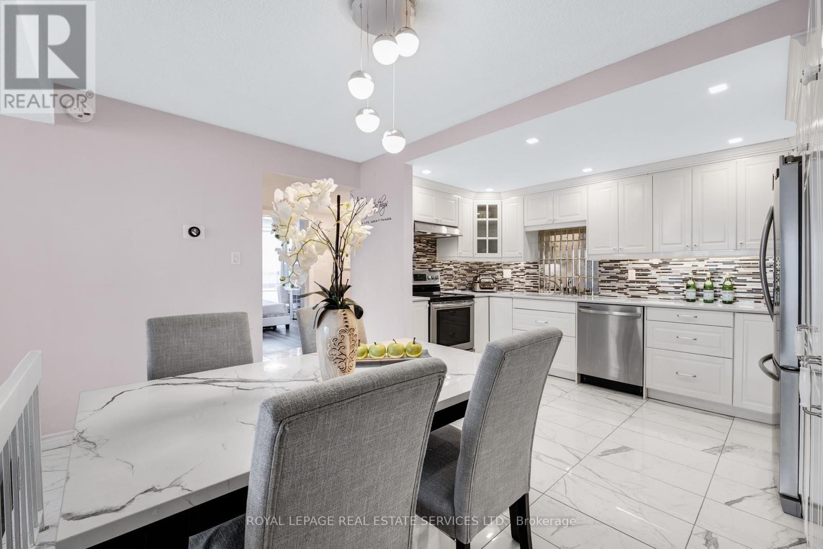 












605 - 20 SPEERS ROAD

,
Oakville,




Ontario
L6K3R5

