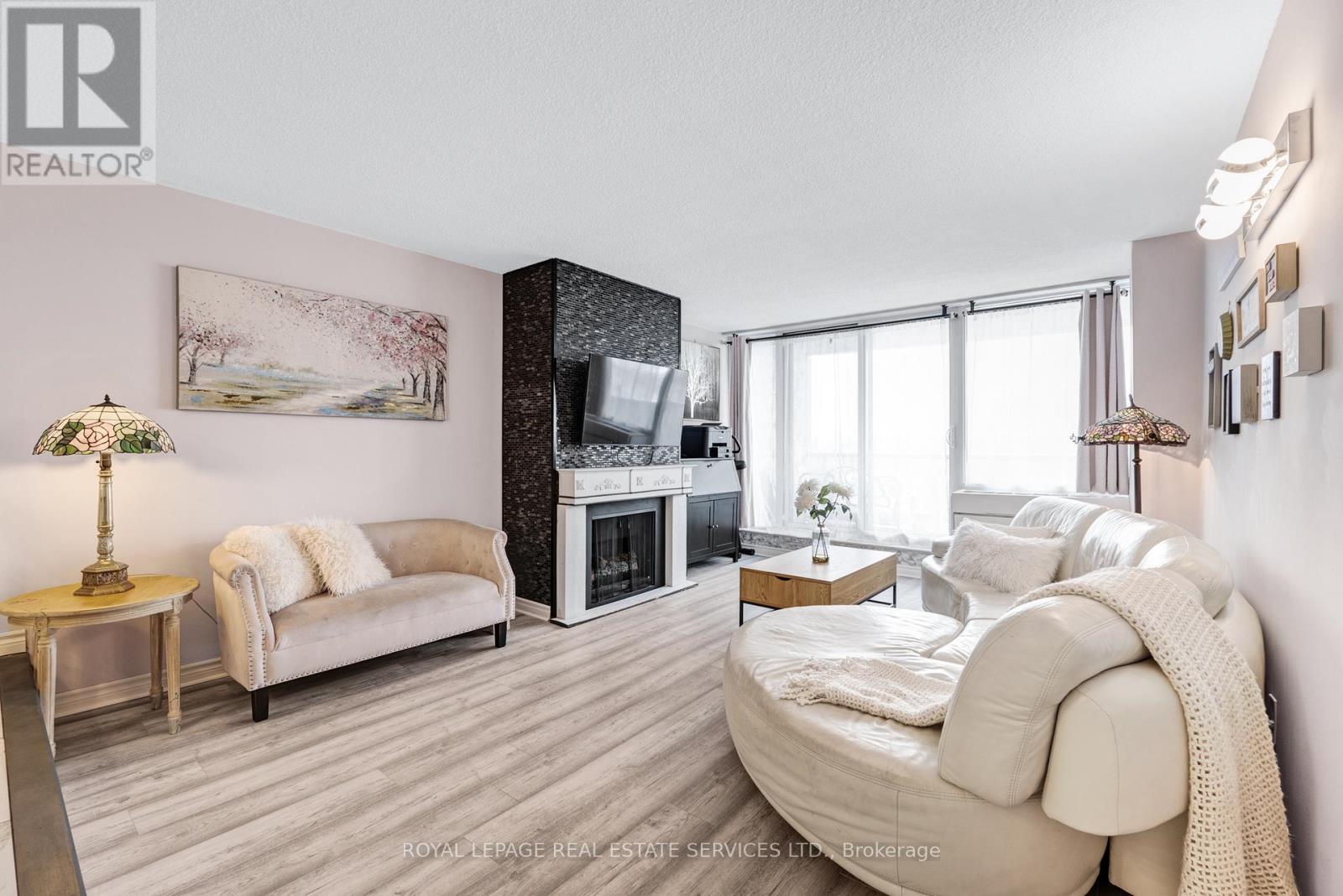 












605 - 20 SPEERS ROAD

,
Oakville,




Ontario
L6K3R5

