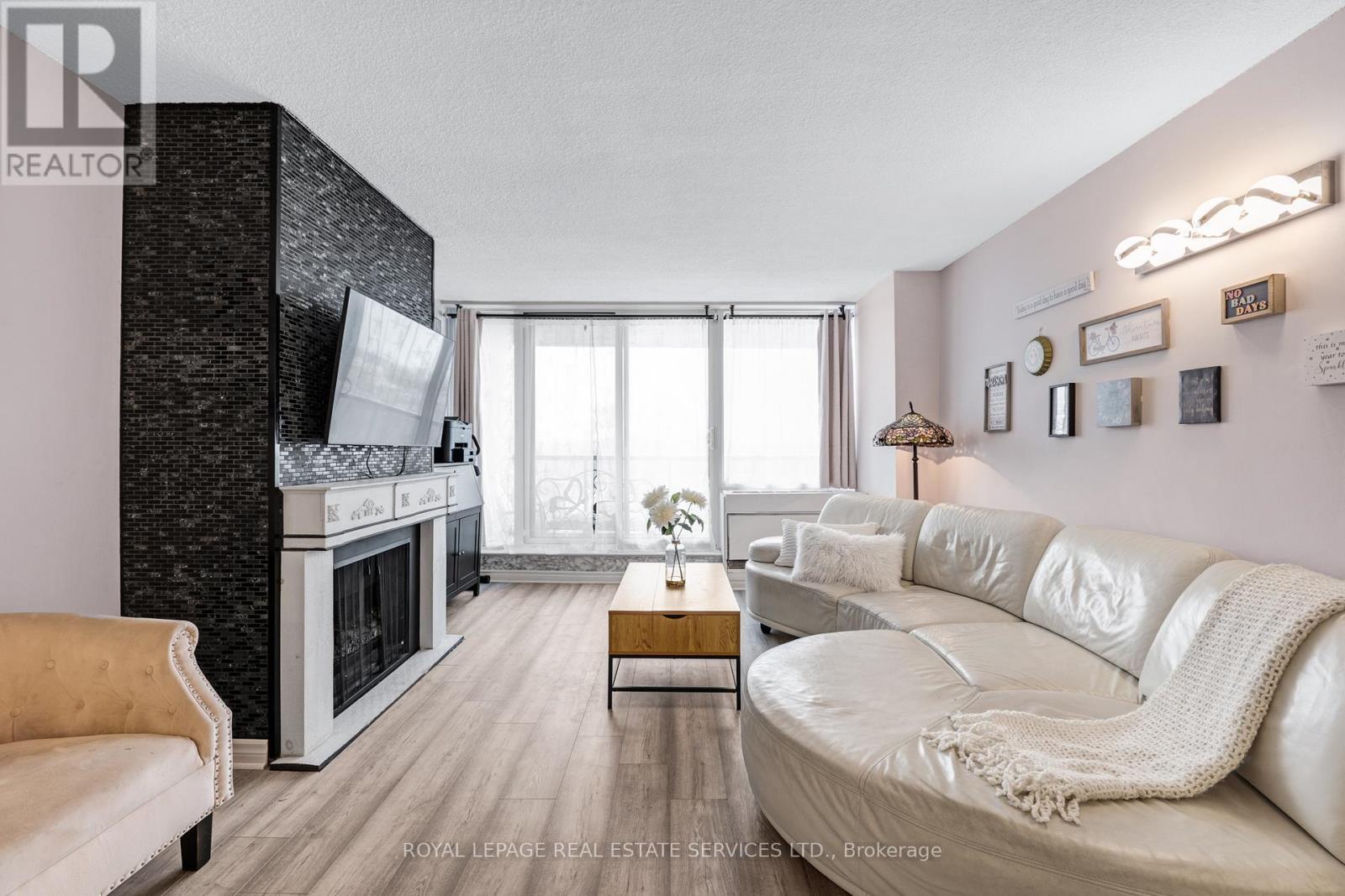 












605 - 20 SPEERS ROAD

,
Oakville,




Ontario
L6K3R5

