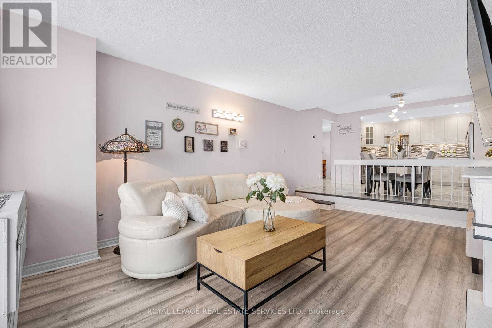 












605 - 20 SPEERS ROAD

,
Oakville,




Ontario
L6K3R5

