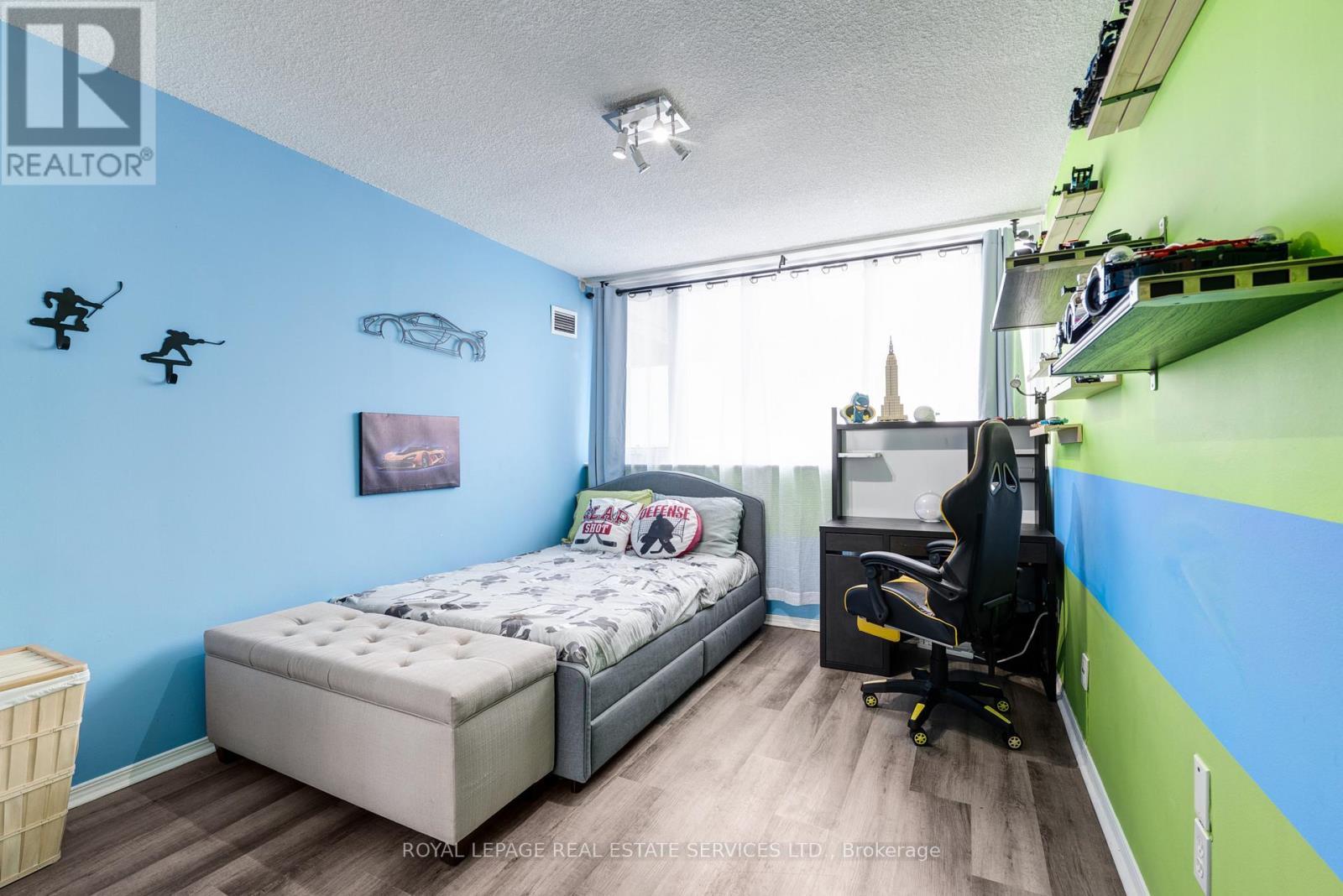 












605 - 20 SPEERS ROAD

,
Oakville,




Ontario
L6K3R5

