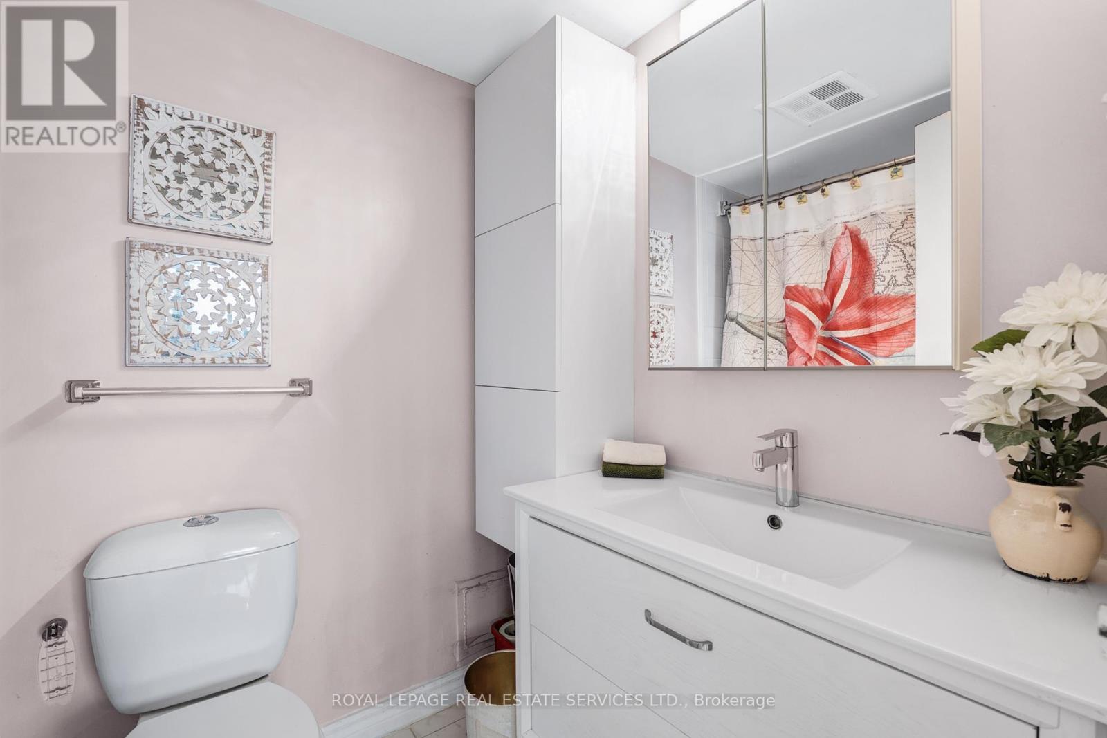 












605 - 20 SPEERS ROAD

,
Oakville,




Ontario
L6K3R5

