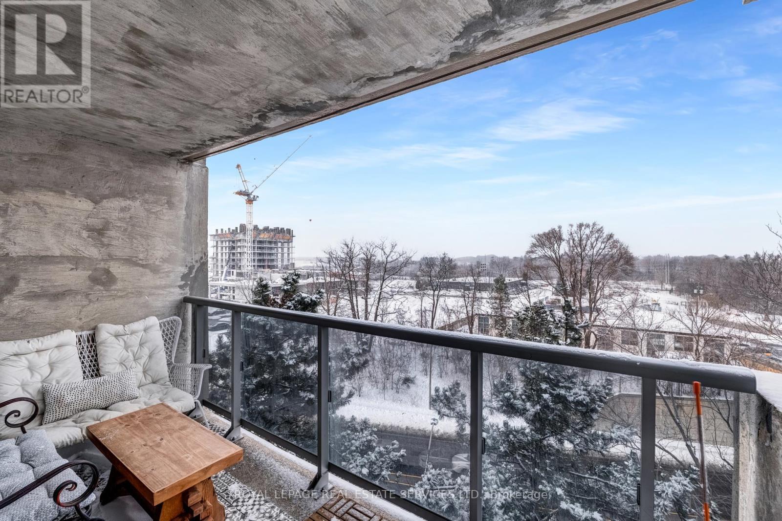 












605 - 20 SPEERS ROAD

,
Oakville,




Ontario
L6K3R5

