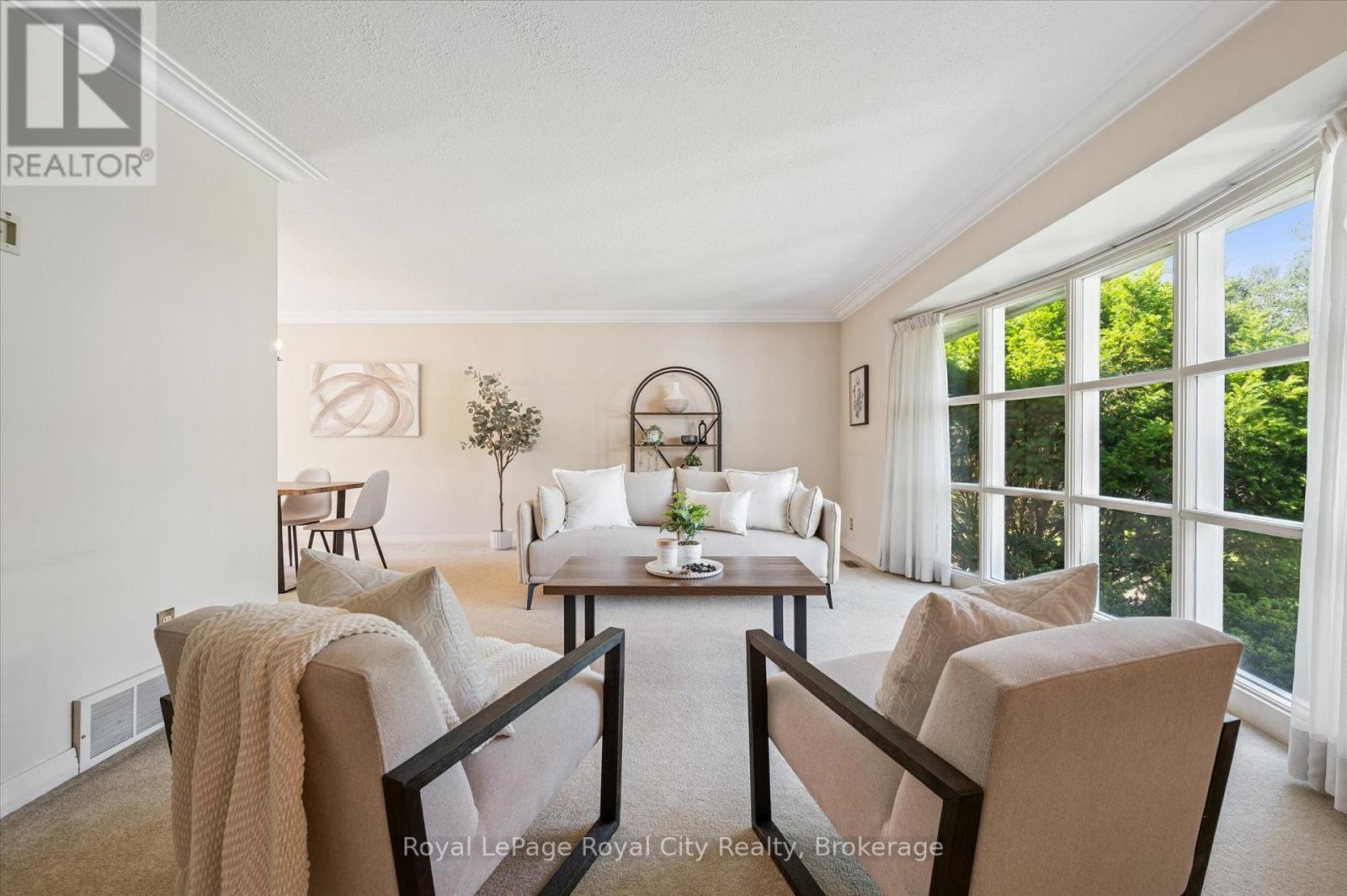 












67 WOODSIDE ROAD

,
Guelph (Dovercliffe Park/Old University),




Ontario
N1G2H1

