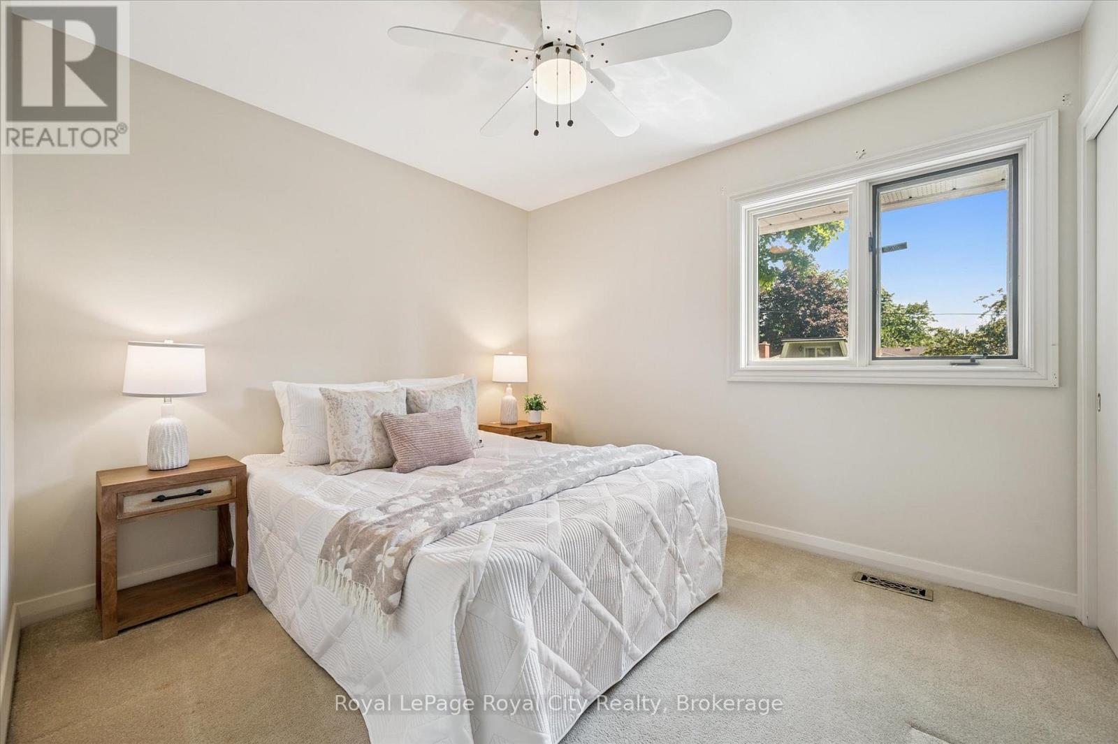 












67 WOODSIDE ROAD

,
Guelph (Dovercliffe Park/Old University),




Ontario
N1G2H1

