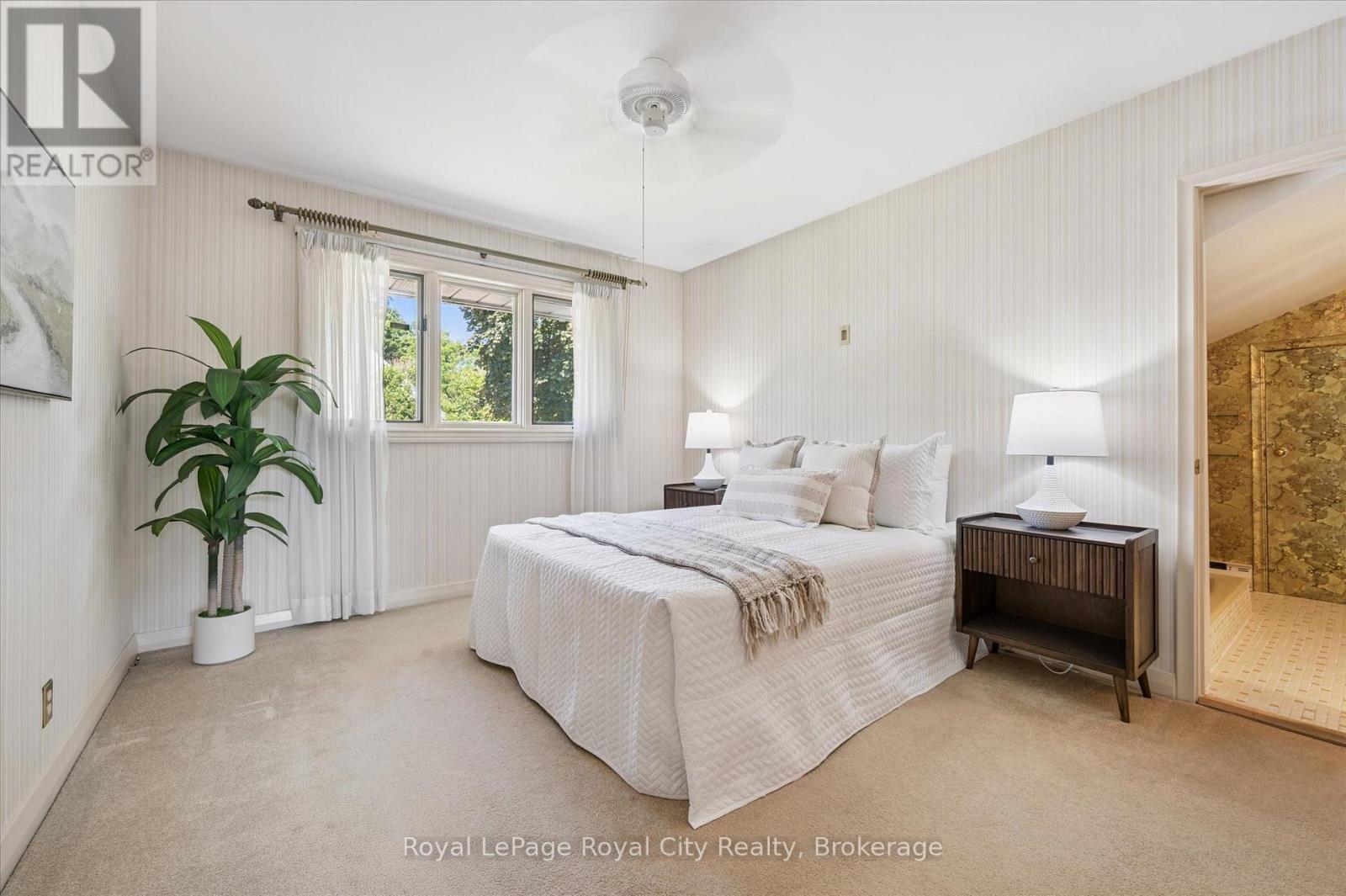 












67 WOODSIDE ROAD

,
Guelph (Dovercliffe Park/Old University),




Ontario
N1G2H1

