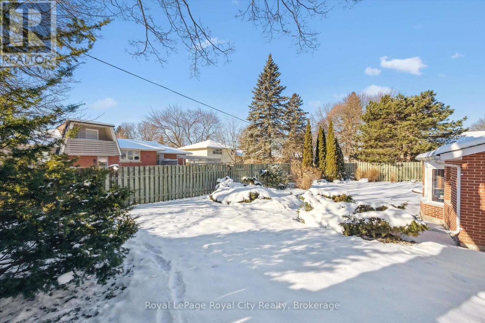 












67 WOODSIDE ROAD

,
Guelph (Dovercliffe Park/Old University),




Ontario
N1G2H1

