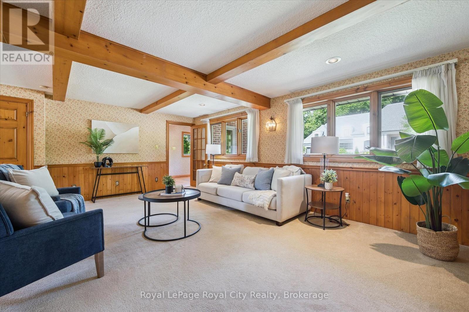 












67 WOODSIDE ROAD

,
Guelph (Dovercliffe Park/Old University),




Ontario
N1G2H1

