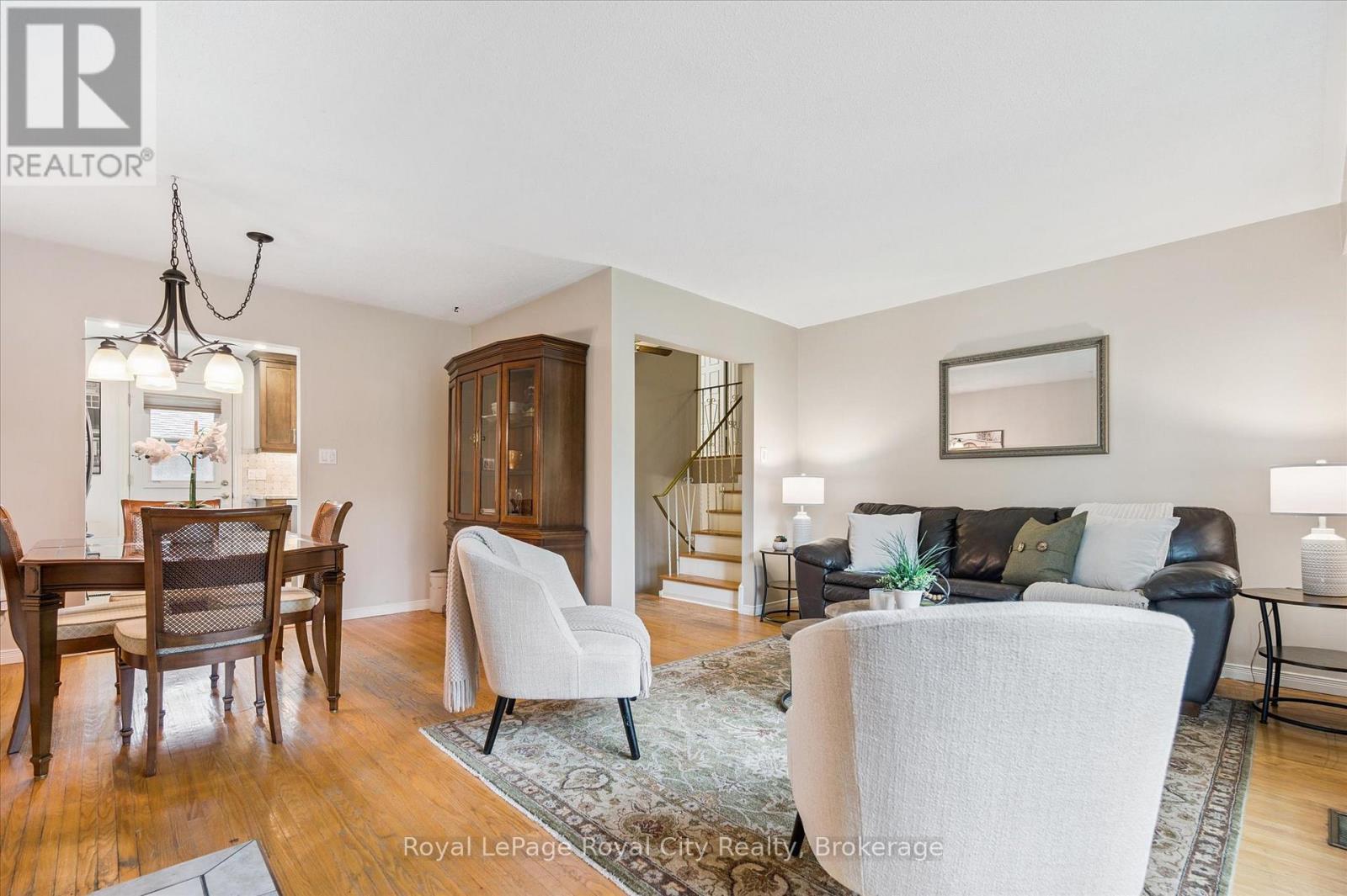 












47 ARGYLE DRIVE

,
Guelph (Dovercliffe Park/Old University),




Ontario
N1G2P4

