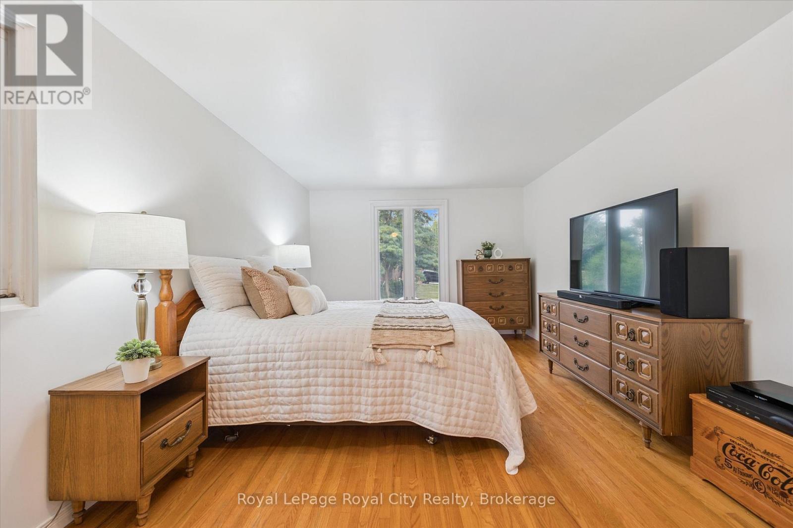 












47 ARGYLE DRIVE

,
Guelph (Dovercliffe Park/Old University),




Ontario
N1G2P4

