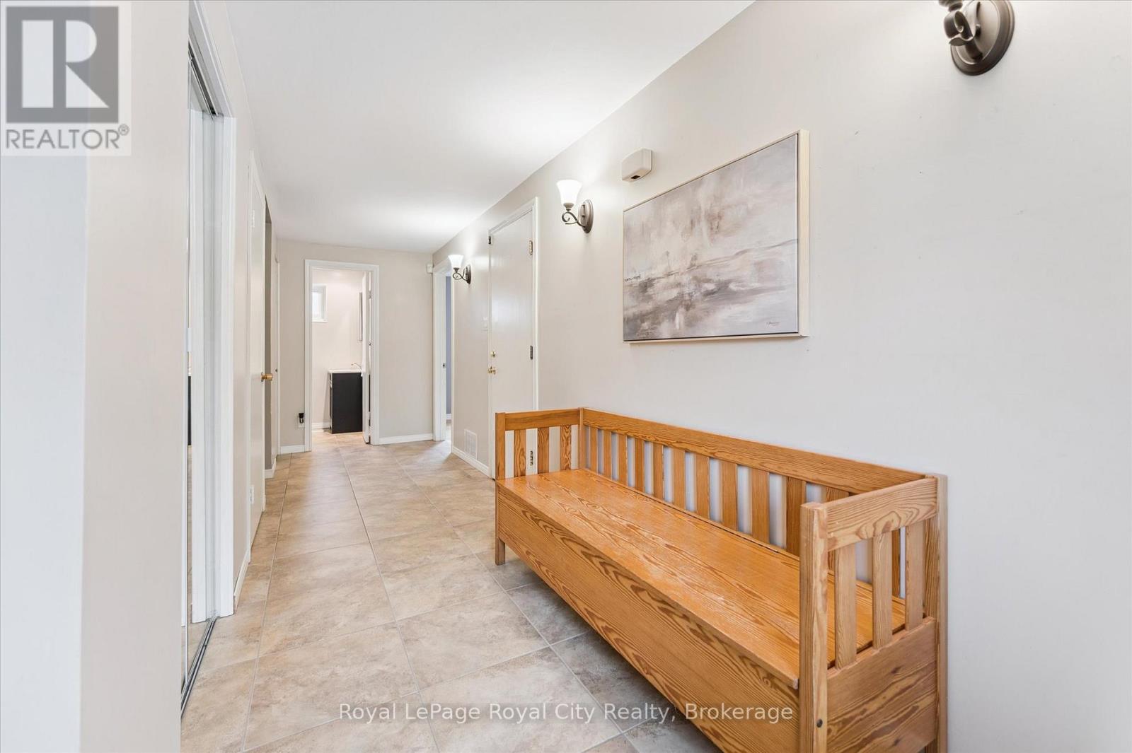 












47 ARGYLE DRIVE

,
Guelph (Dovercliffe Park/Old University),




Ontario
N1G2P4

