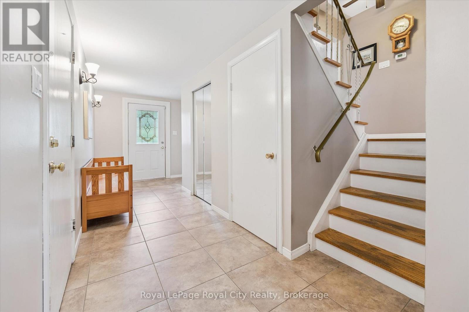 












47 ARGYLE DRIVE

,
Guelph (Dovercliffe Park/Old University),




Ontario
N1G2P4

