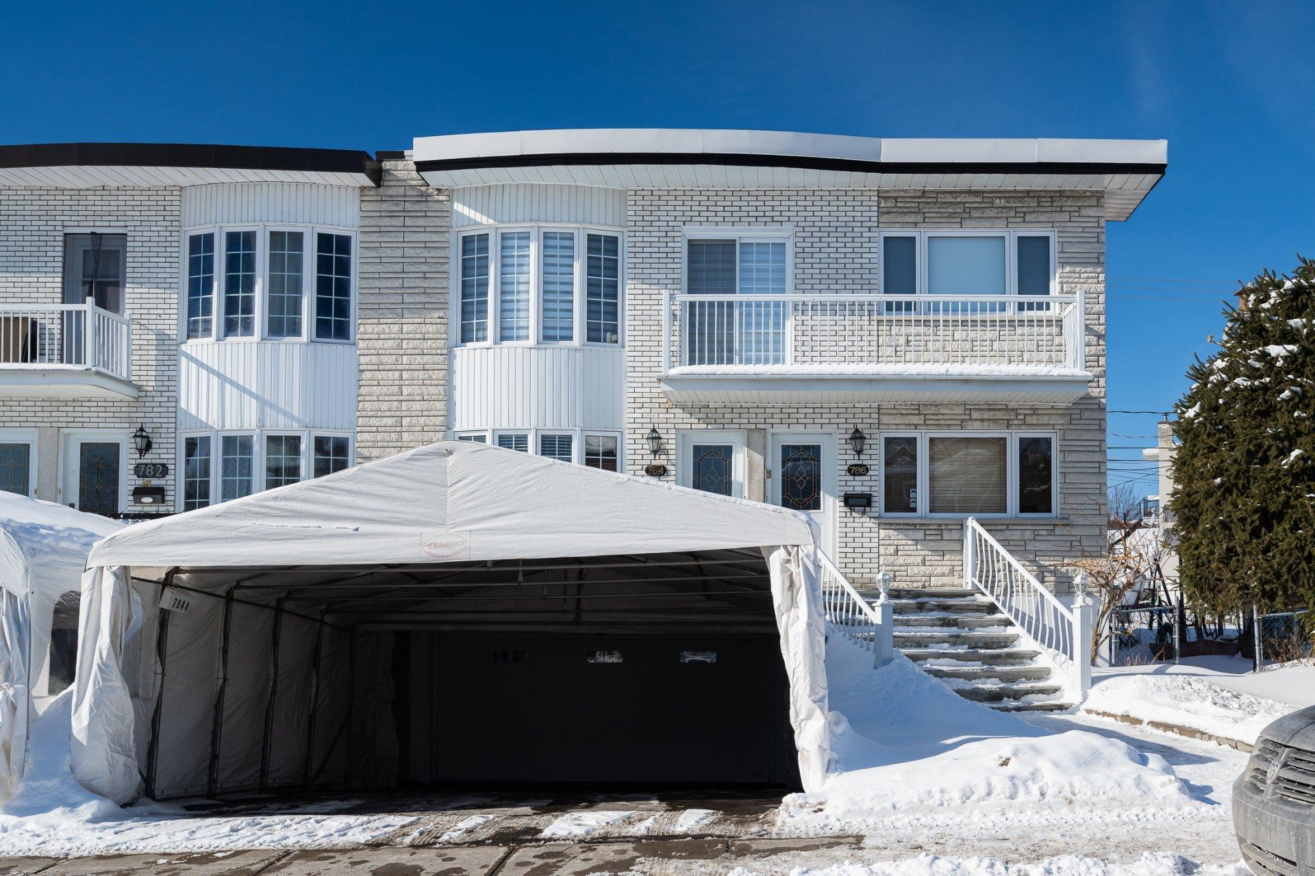 









786


Ch. du Sablon

,
Laval (Chomedey),




QC
H7W4H6

