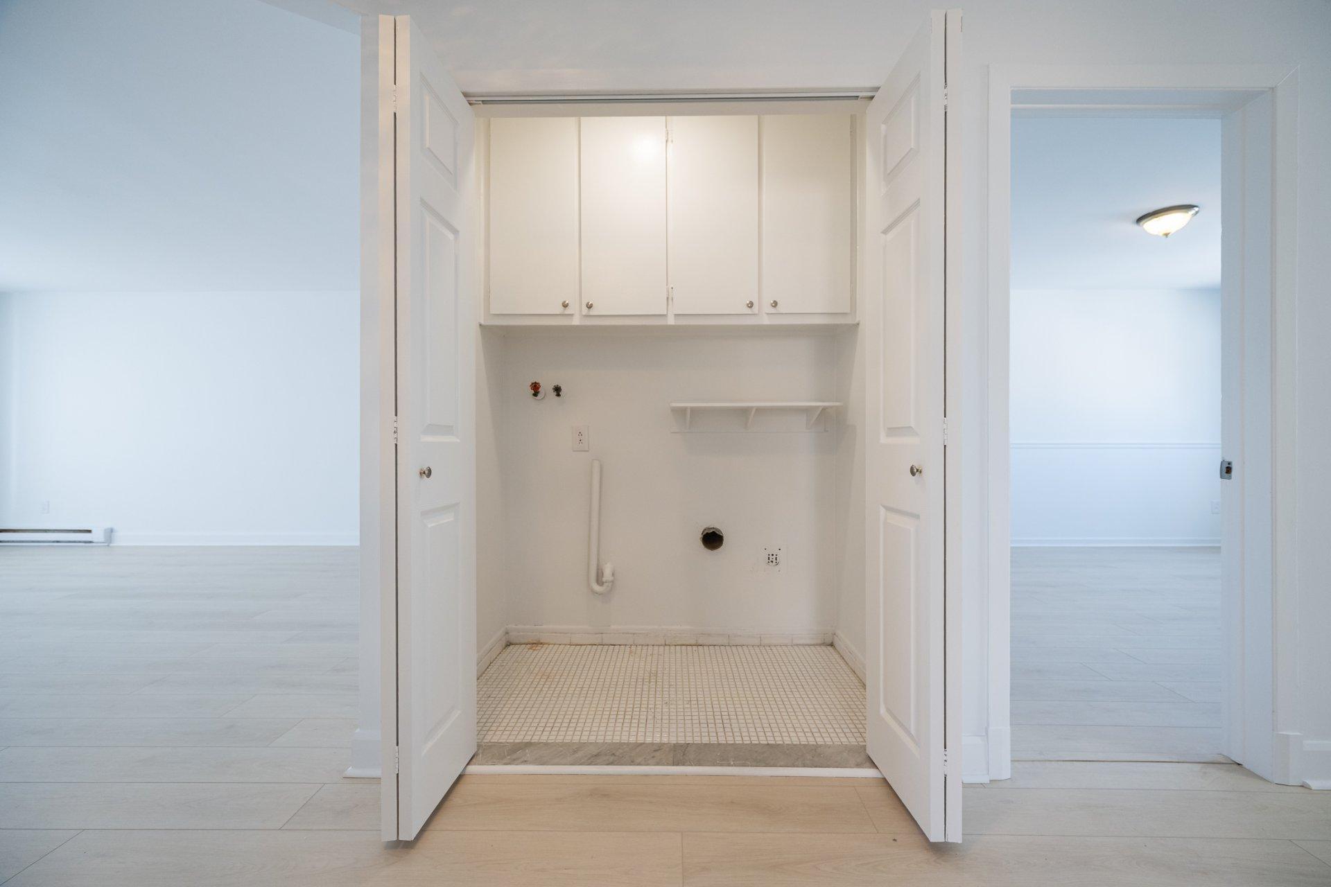 









786


Ch. du Sablon

,
Laval (Chomedey),




QC
H7W4H6

