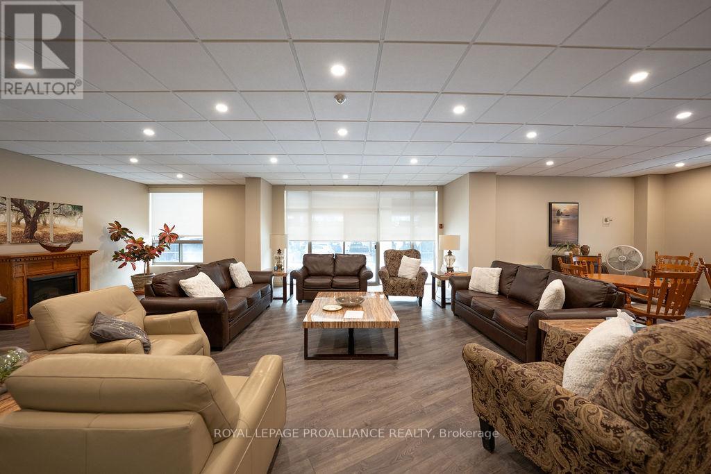 












806 - 344 FRONT ST STREET

,
Belleville (Belleville Ward),




Ontario
K8N5M4

