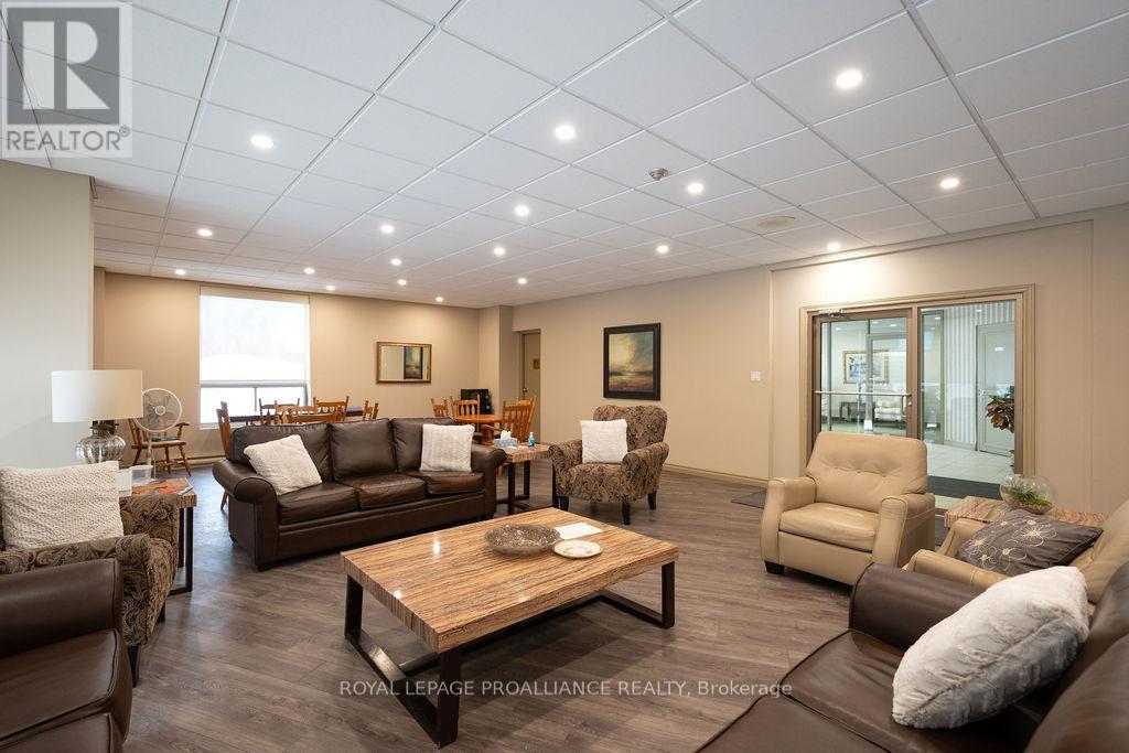 












806 - 344 FRONT ST STREET

,
Belleville (Belleville Ward),




Ontario
K8N5M4

