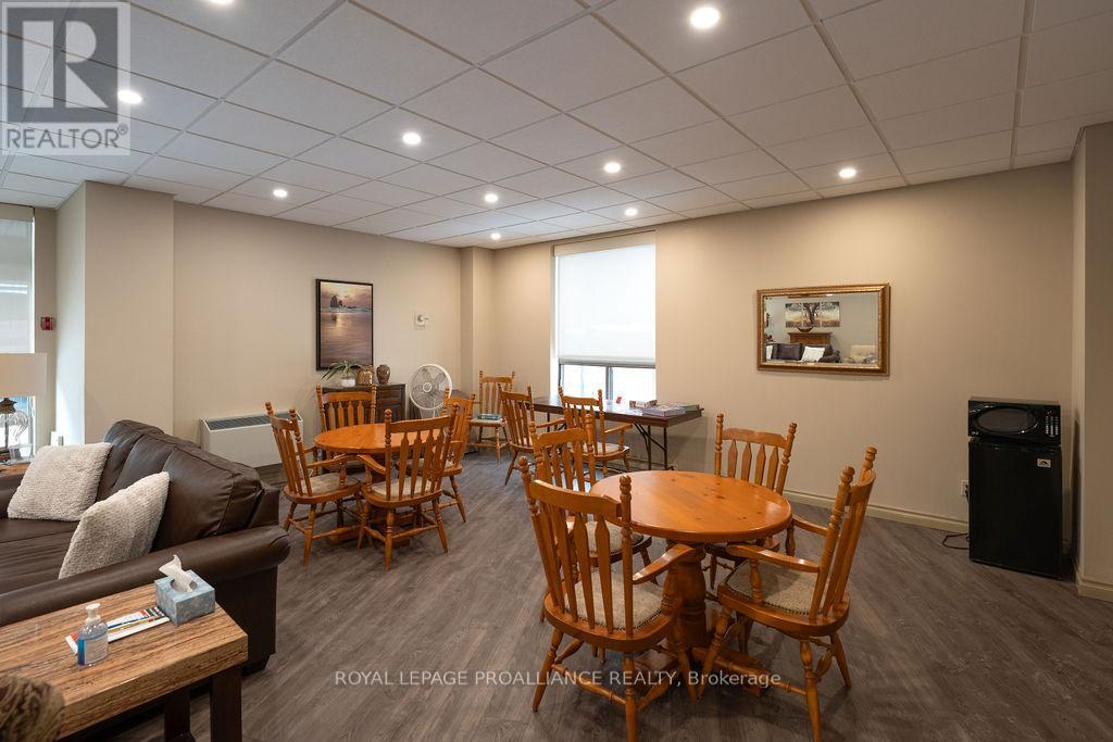 












806 - 344 FRONT ST STREET

,
Belleville (Belleville Ward),




Ontario
K8N5M4

