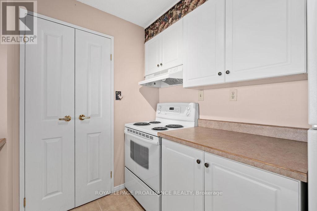 












806 - 344 FRONT ST STREET

,
Belleville (Belleville Ward),




Ontario
K8N5M4

