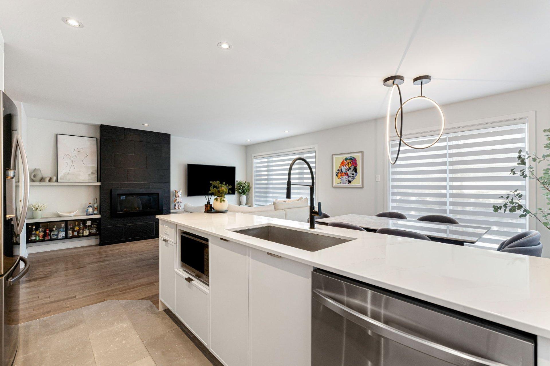 









815


Rue Jean-Deslauriers

, 36,
Boucherville,




QC
J4B0L6

