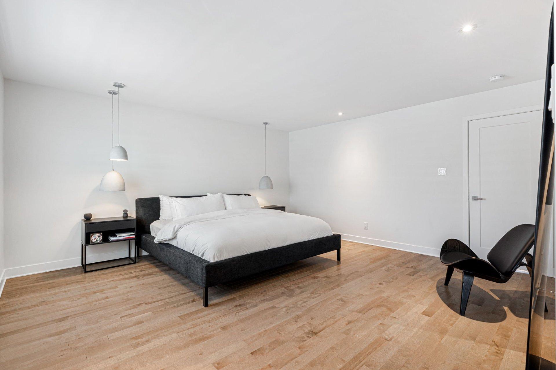 









815


Rue Jean-Deslauriers

, 36,
Boucherville,




QC
J4B0L6

