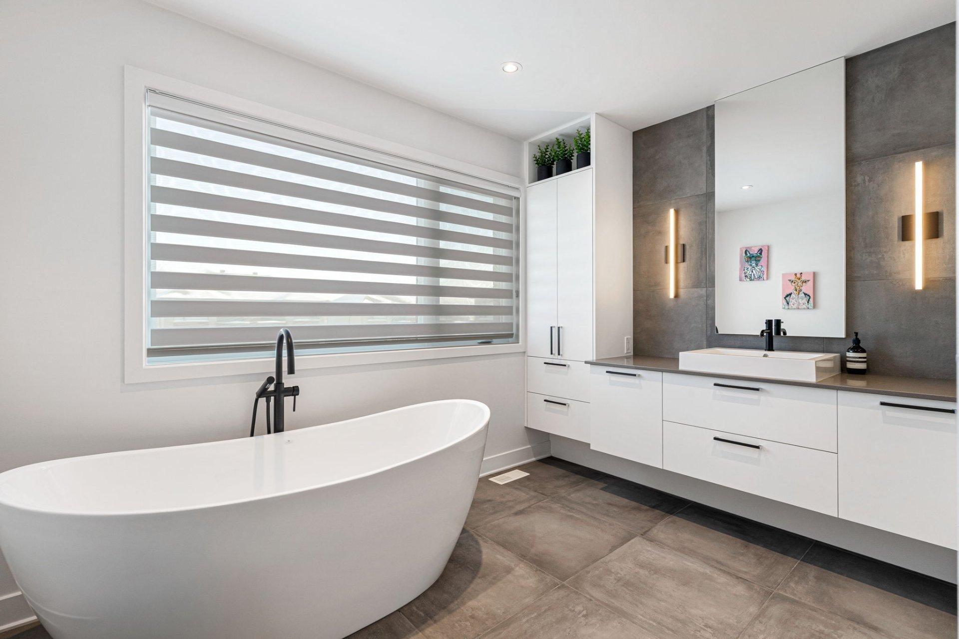 









815


Rue Jean-Deslauriers

, 36,
Boucherville,




QC
J4B0L6

