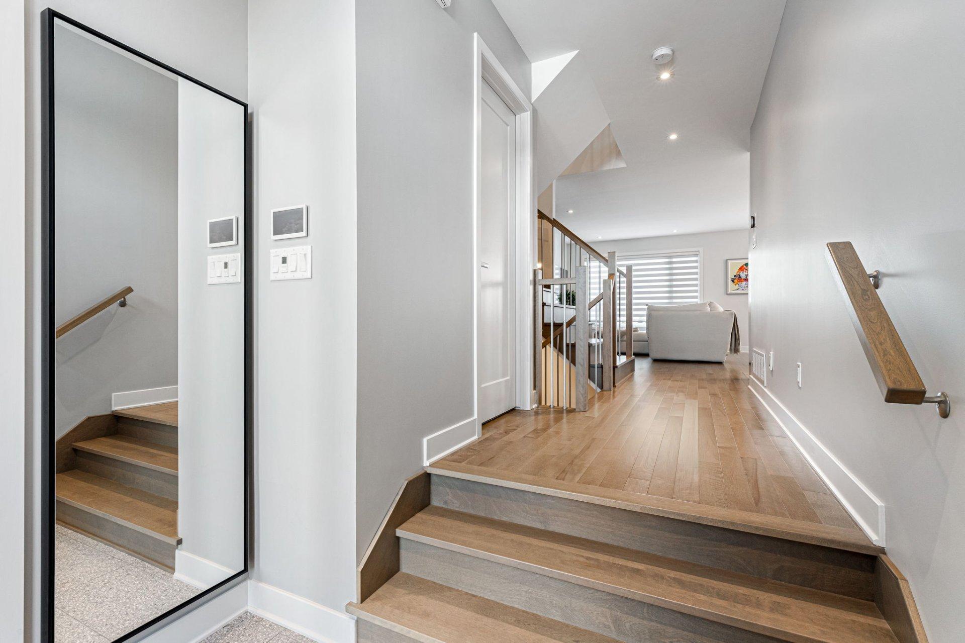 









815


Rue Jean-Deslauriers

, 36,
Boucherville,




QC
J4B0L6

