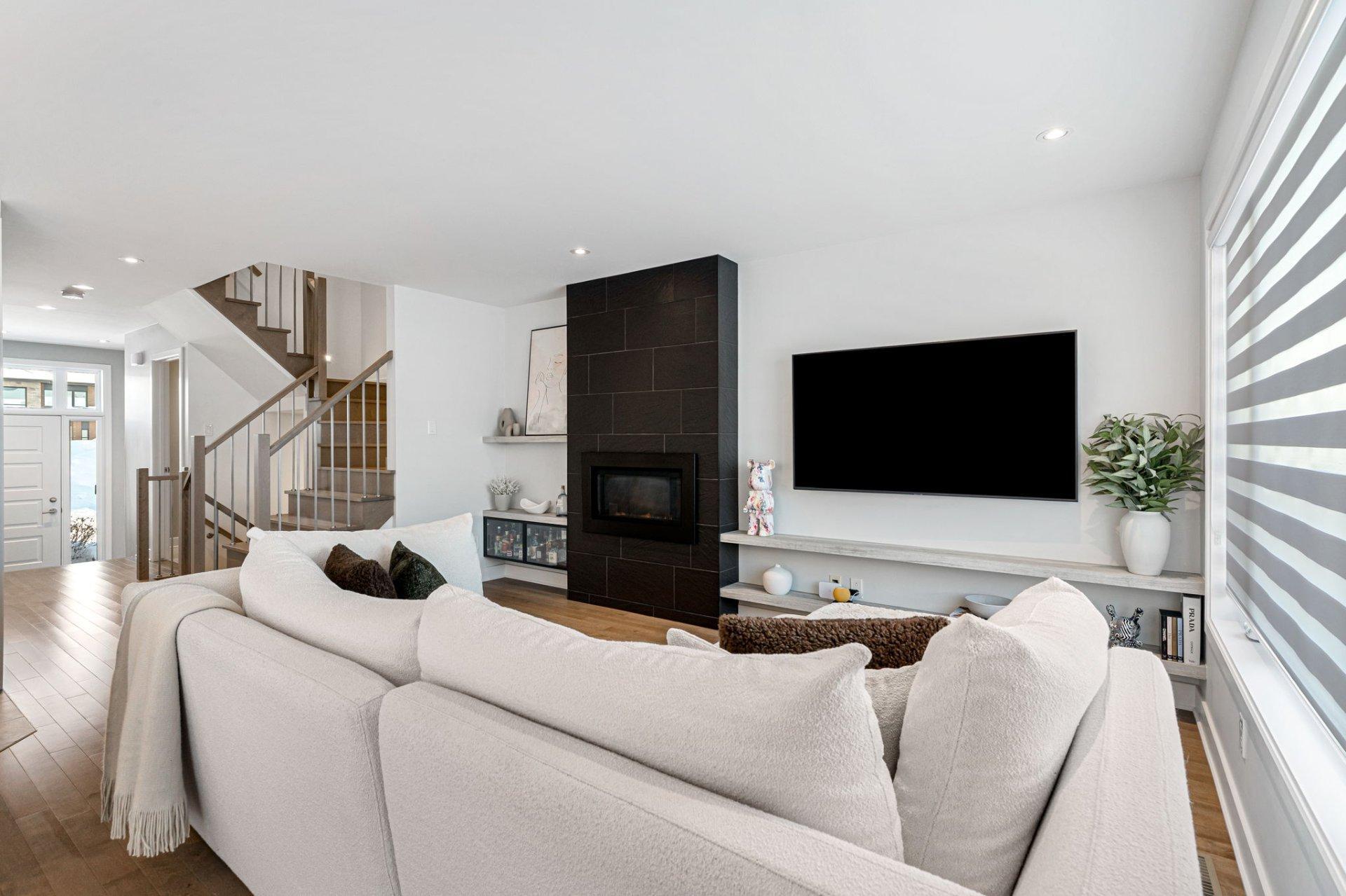 









815


Rue Jean-Deslauriers

, 36,
Boucherville,




QC
J4B0L6

