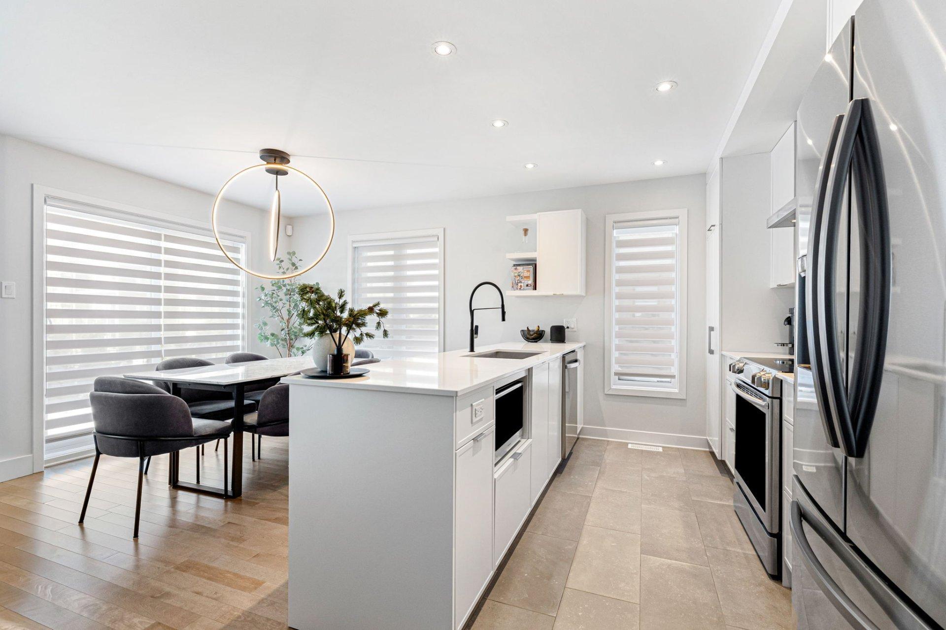 









815


Rue Jean-Deslauriers

, 36,
Boucherville,




QC
J4B0L6

