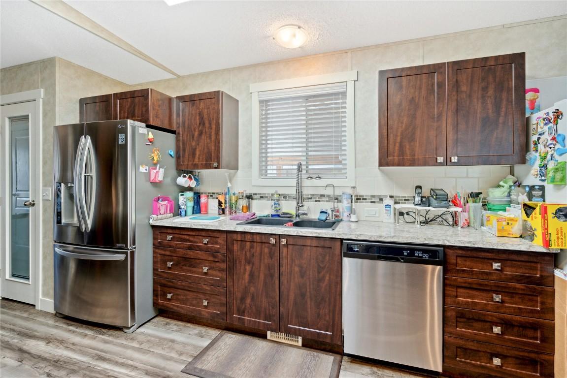 









9020


Jim Bailey

Road, 175,
Kelowna,




BC
V4V 1E5

